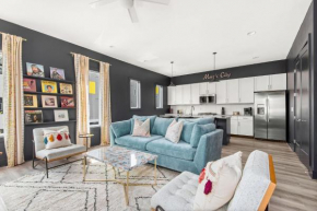 Vibrant designer house with roof deck & garage near DT